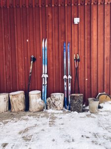 skiingequipment